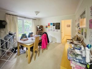 Dining Room- click for photo gallery